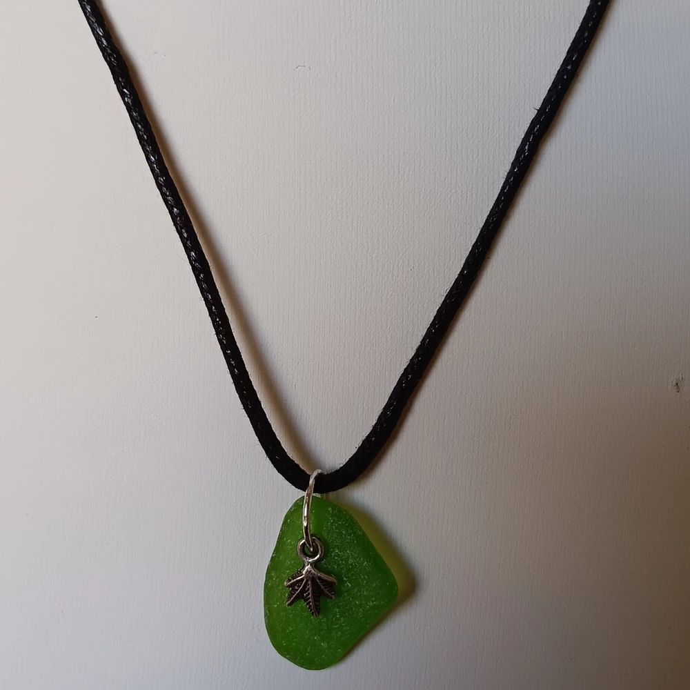 Green Sea Glass with charm necklace - Picture 3 of 6